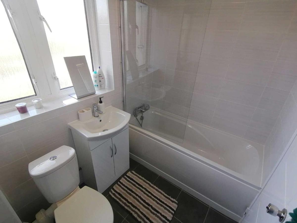 White City Apartment, Your London Stay Extérieur photo