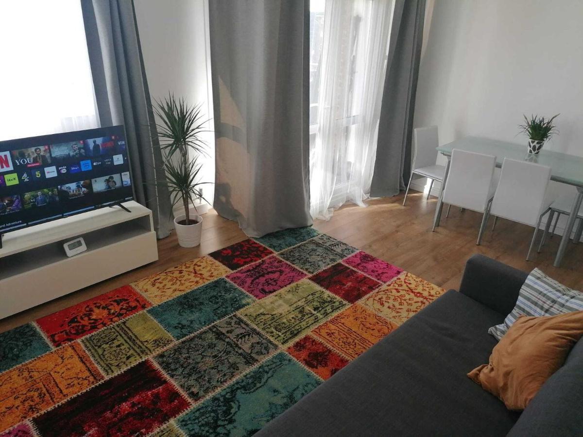 White City Apartment, Your London Stay Extérieur photo