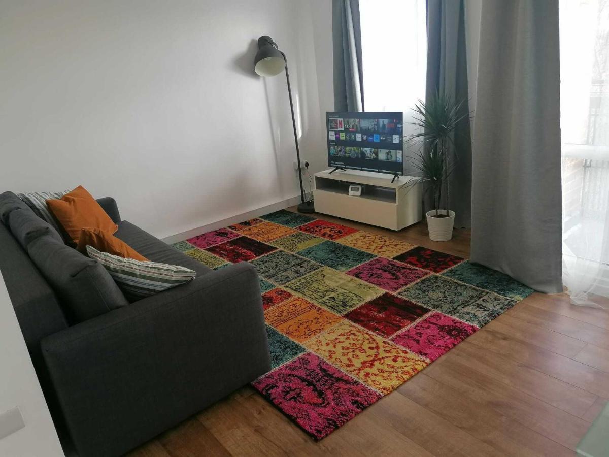 White City Apartment, Your London Stay Extérieur photo